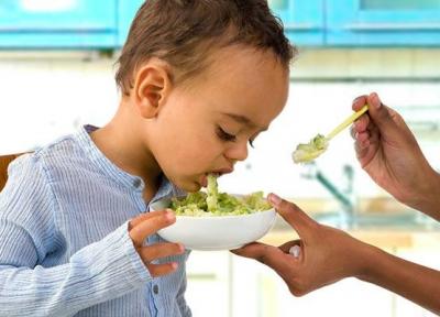 علت و علائم مسمومیت غذایی در بچه ها چیست و چگونه درمان می گردد؟